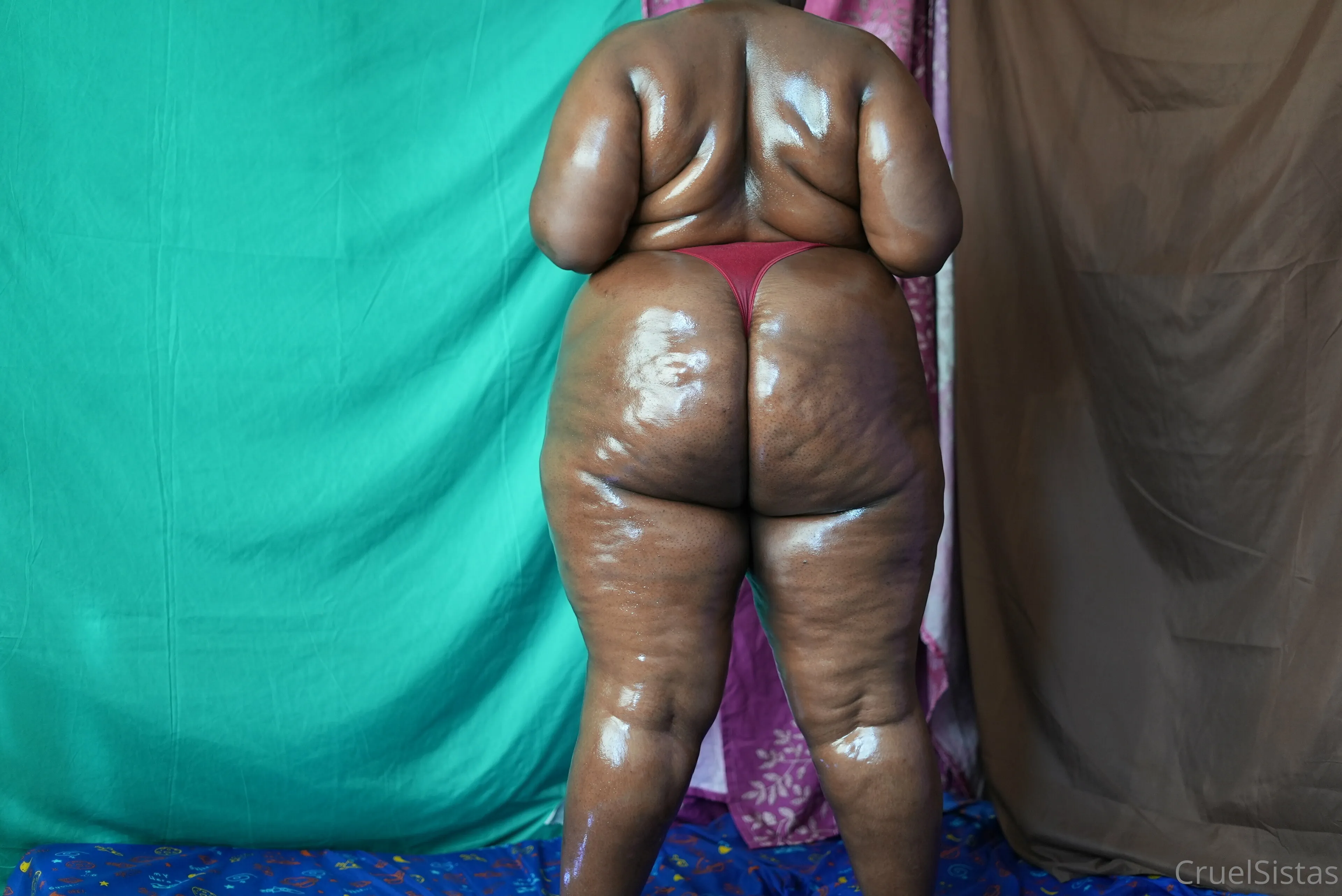 Confident Cruelsistas Ass WOW Confident Cruelsistas Ass WOW