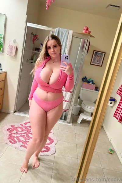 Brave Big Boobs Codi Vore Sextape