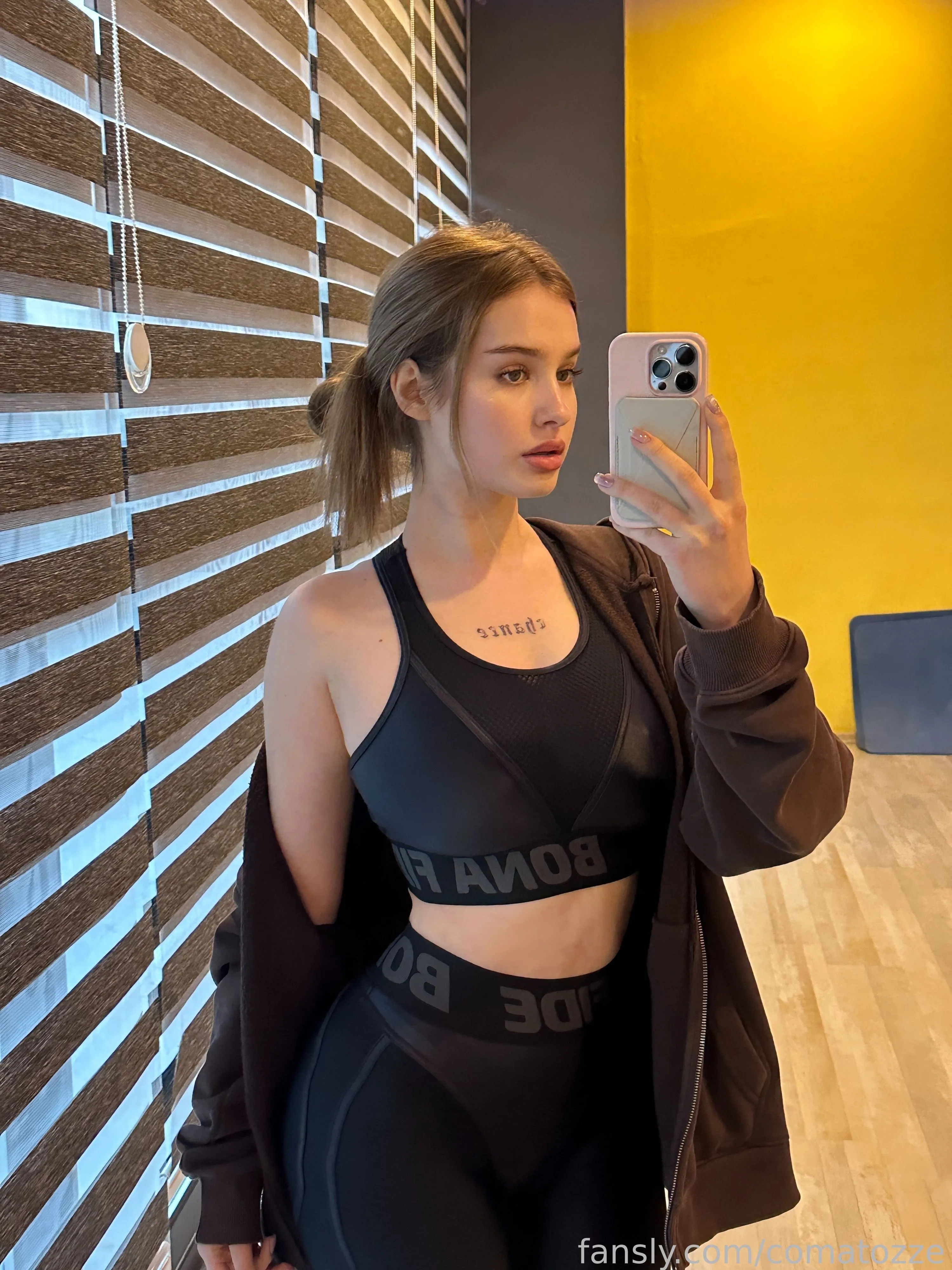 Hoe Blonde Comatozze Only Fans