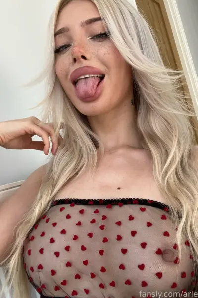 Small Boobs Considerate Ari Baby Leaked Only Fans