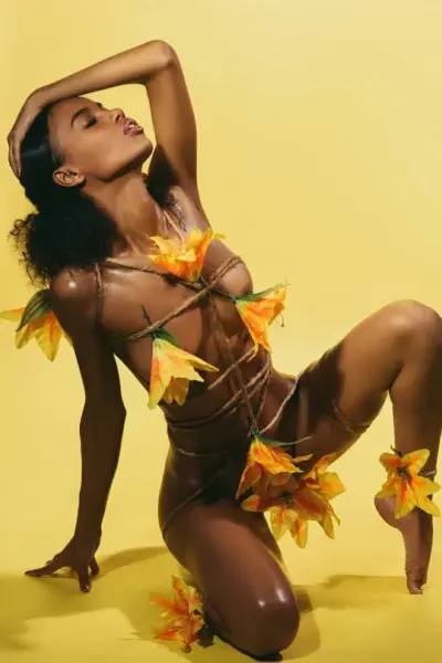 Effervescent  Eluabey Nudes Insane