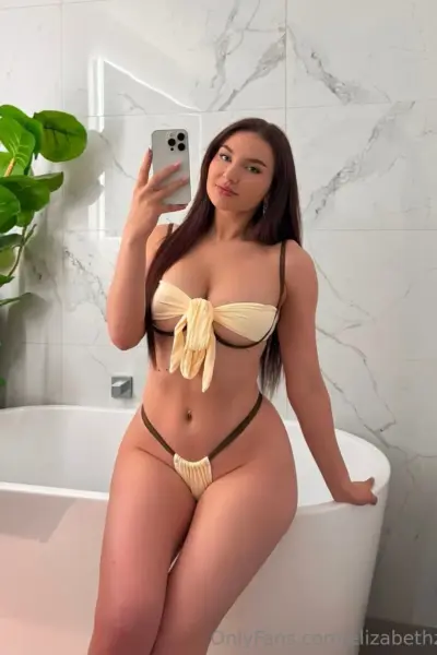 American Cum Dumpster Elizabeth Zaks Leaked Tits Pic SEXY PIC