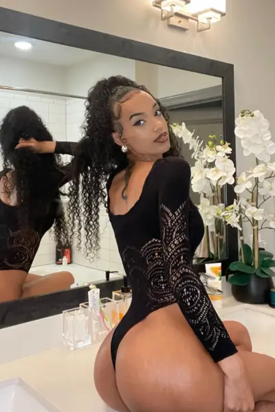 Fucktoy Real Tits Eluabey Onlyfans Leak