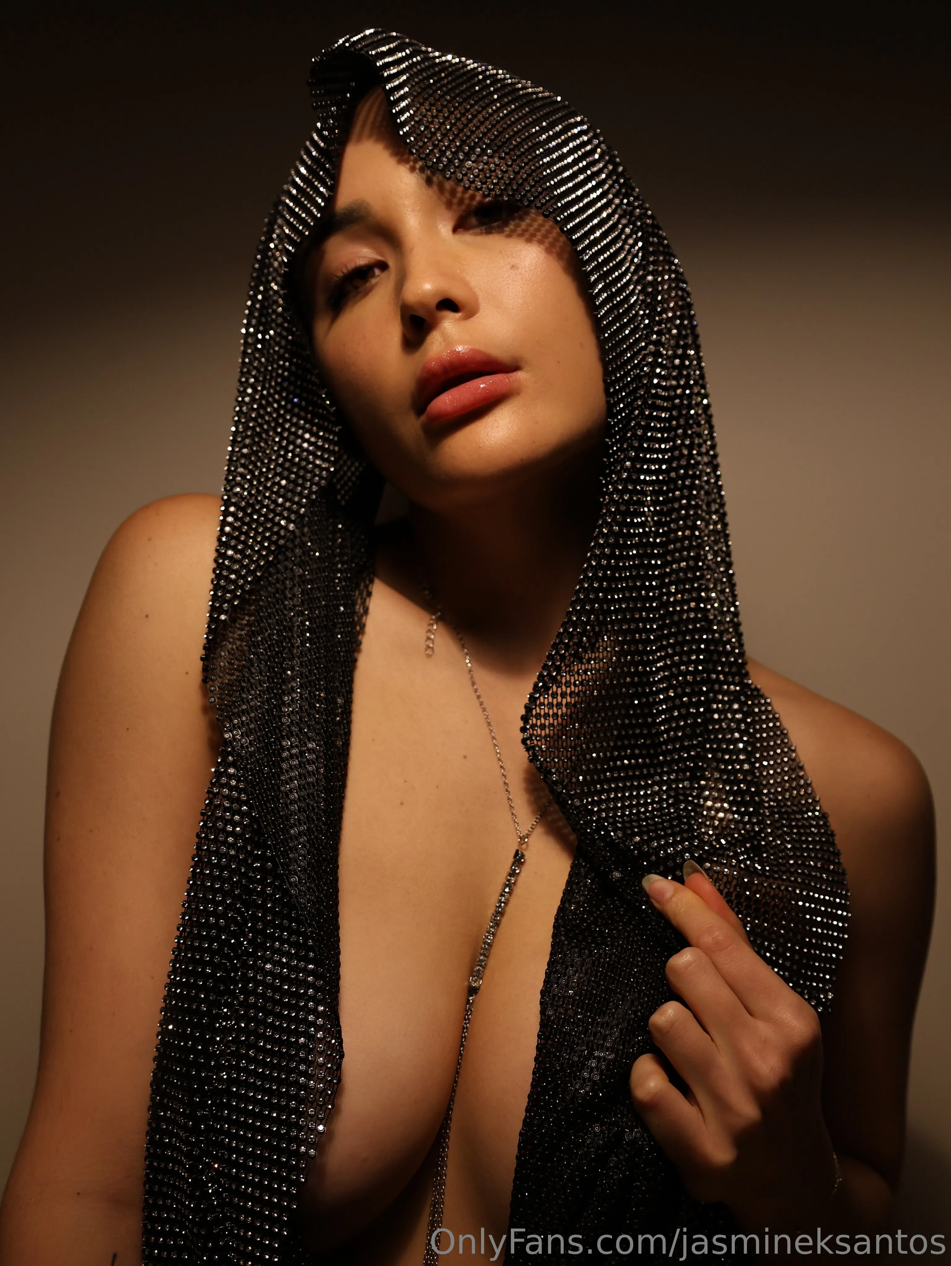Influencer Jasmine Santos Leaked Tits Pic EPIC