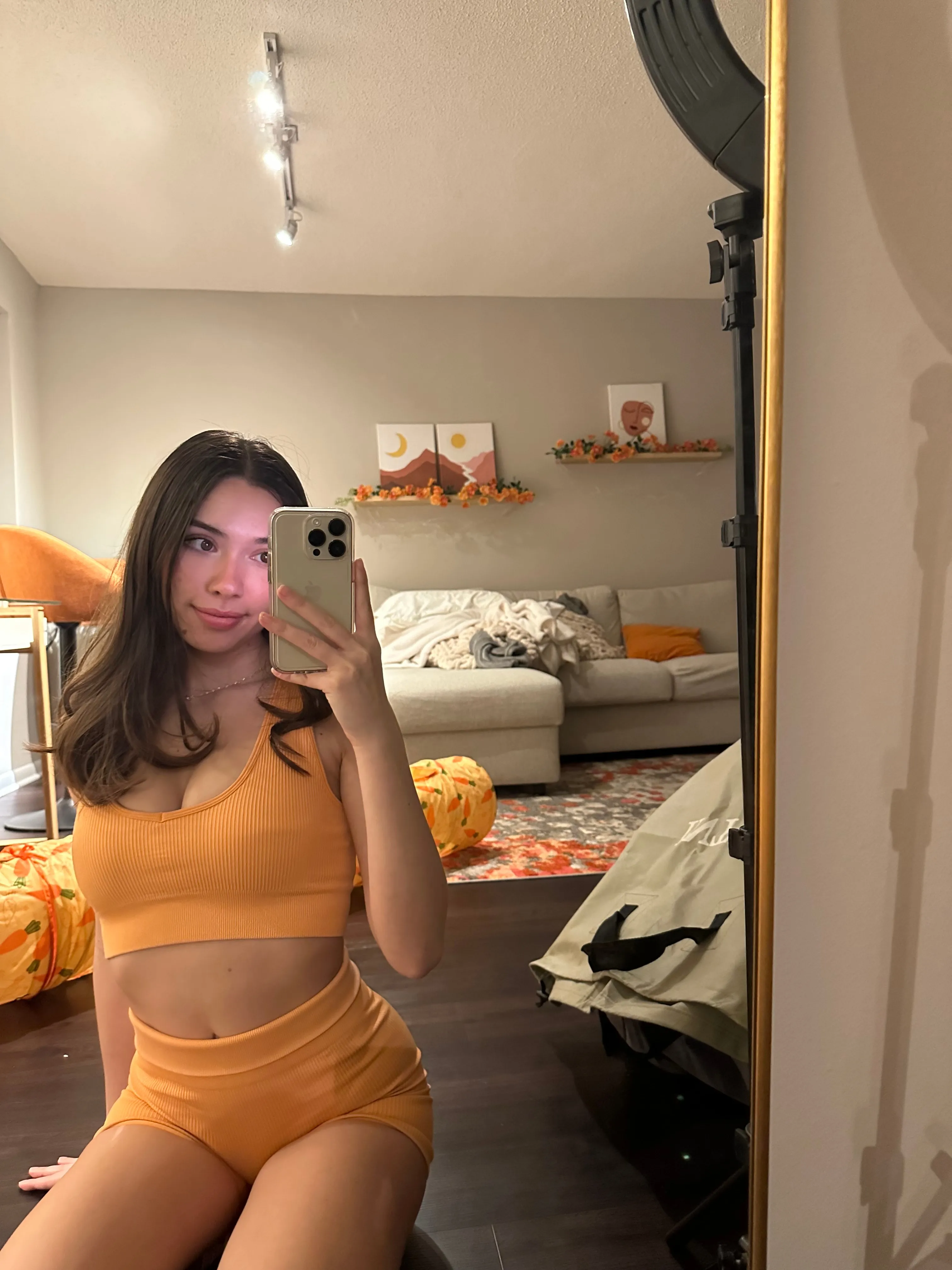 Brunette Affectionate Kailey Mae Leaked Onlyfans Pic