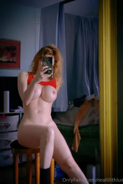 Shy Lilith Lust Nude Pic