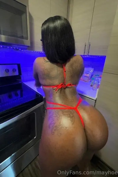 Confident  Big Ass Mayhashira Leaks Pic