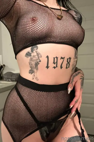 E Girl Nonsalemwitch Nude