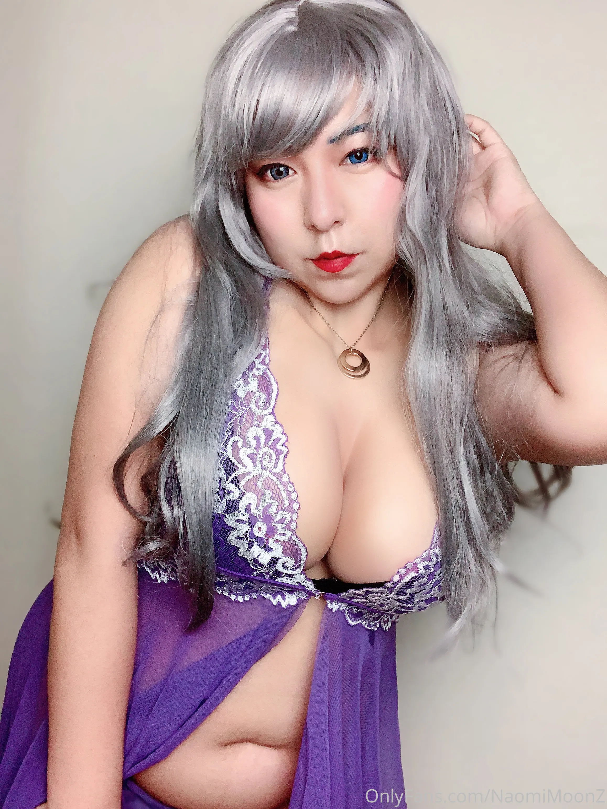 Slutty Babe NaomiMoonz Nude Ass