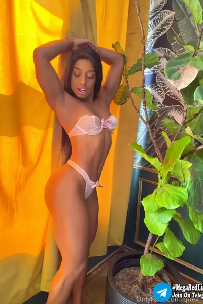 BABE Small Tits Qimmah Russo Naked Pics Release