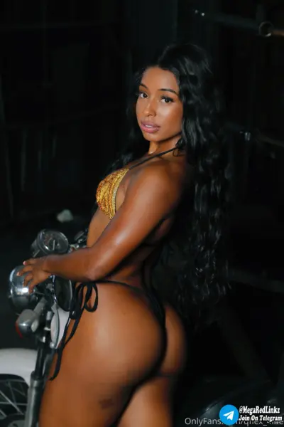 Cutie Pie Athletic Qimmah Russo Nudes Leaked NEW